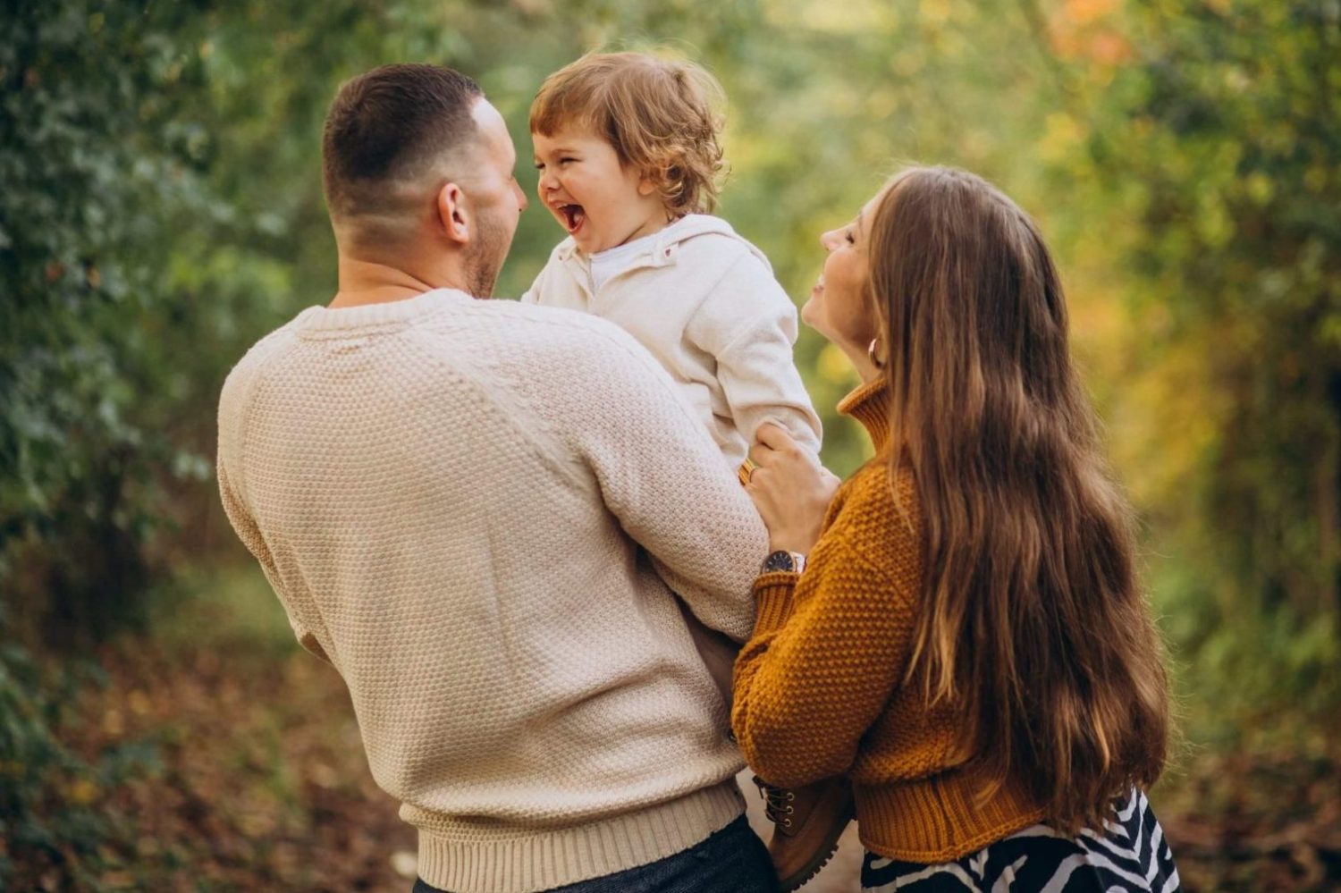 grading_mladi_bracni_par_sa_bebom